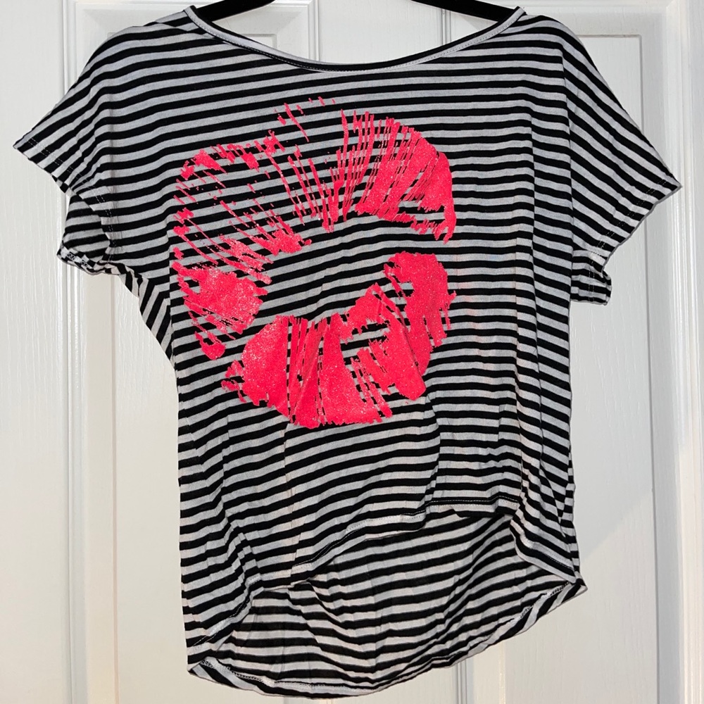 Black/White striped, glitter lip print t-shirt